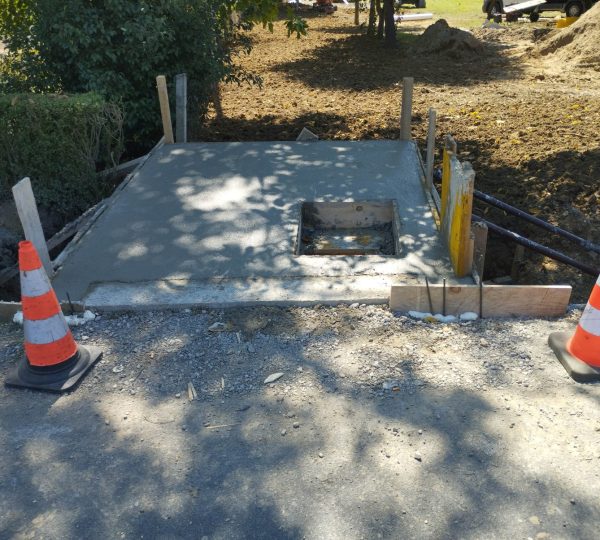 Radovi na zacjevljenju odvodnog kanala u naselju Podbrđe